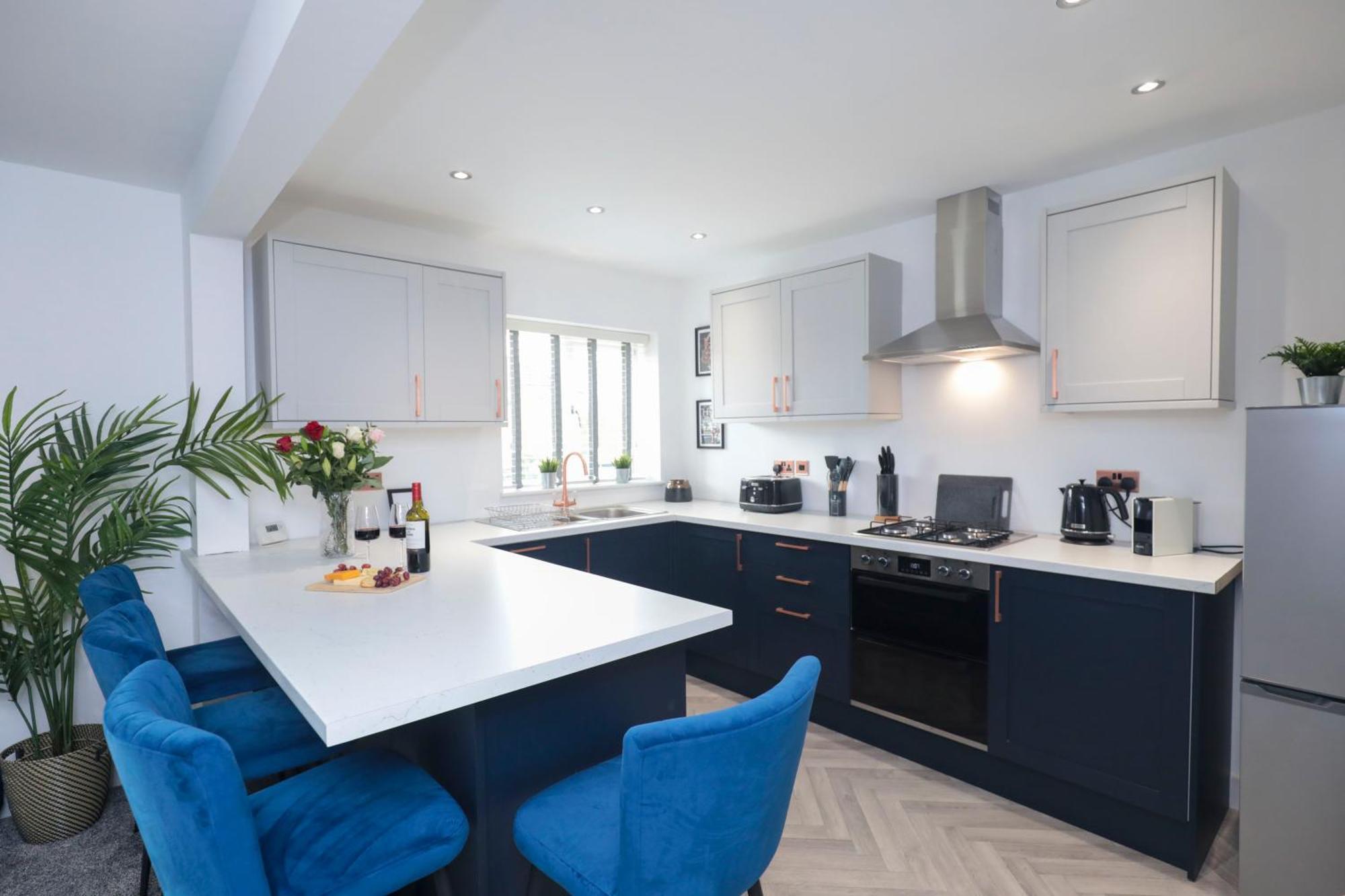 Villa Perfect For Contractors With On Site Parking Brierley Hill Exterior foto